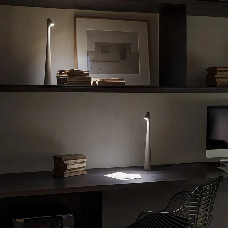 Minimalistische Strahlerlampe