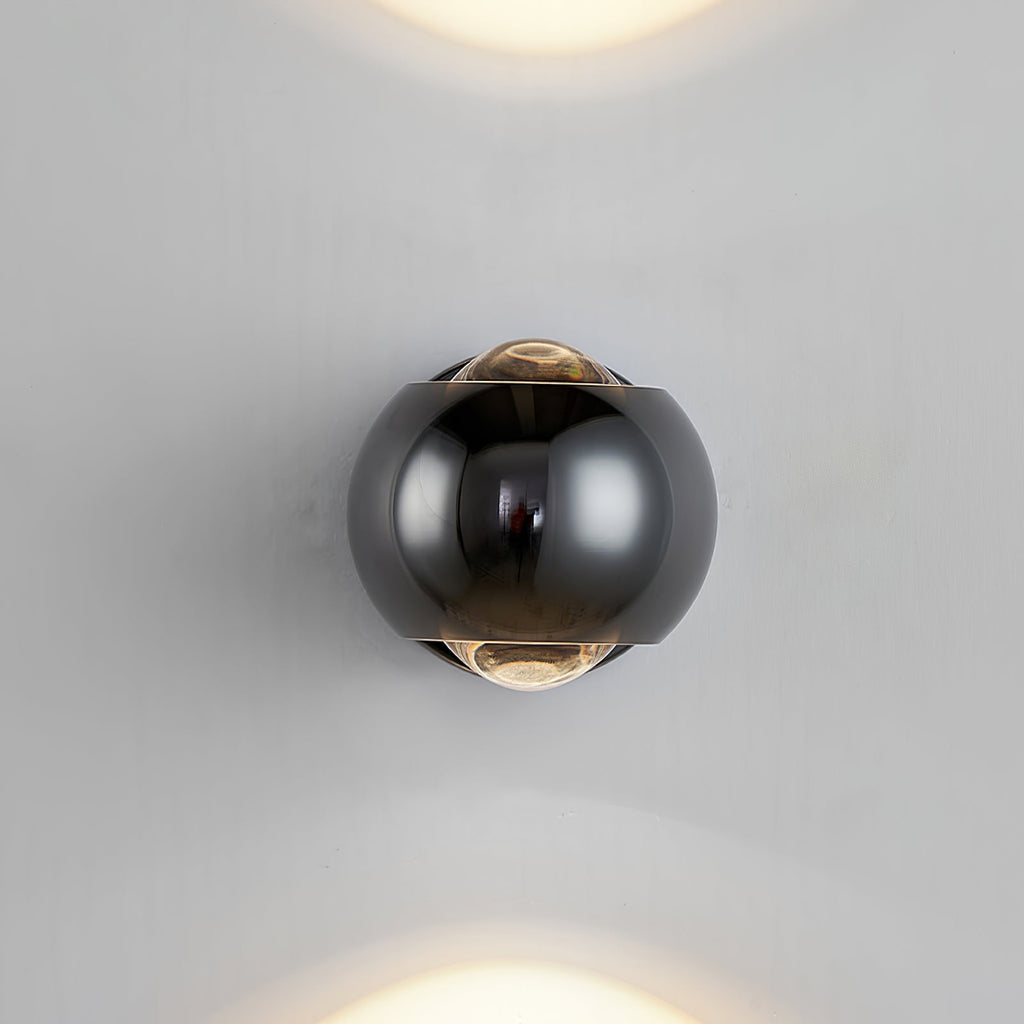 Jori – Moderne LED-Wandleuchte aus Messing für den Eingangsbereich