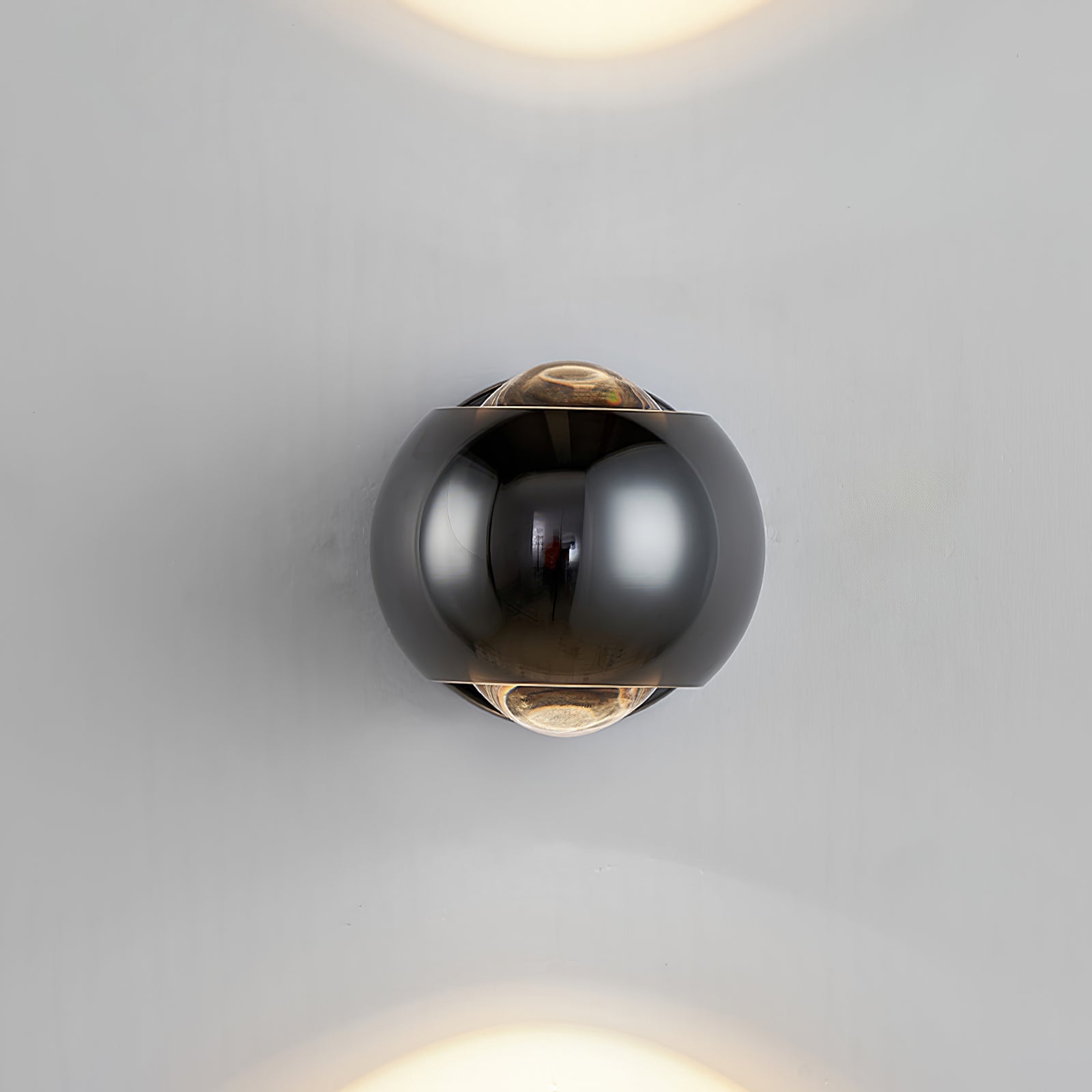 Jori – Moderne LED-Wandleuchte aus Messing für den Eingangsbereich