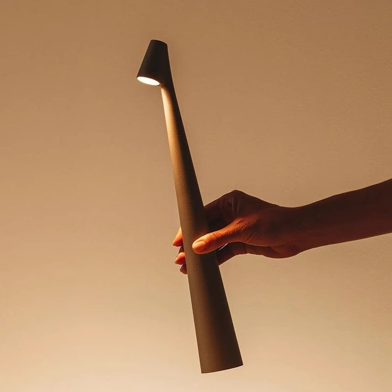 Minimalistische Strahlerlampe