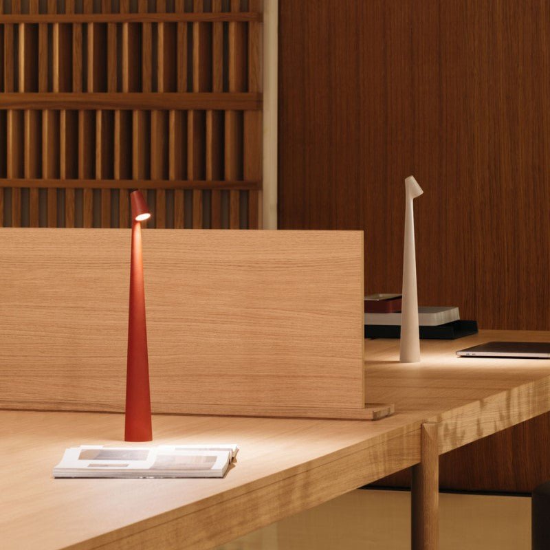 Minimalistische Strahlerlampe