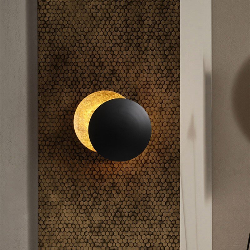 Eclipse | Wandleuchte mit Sonnenfinsternis-Motiv