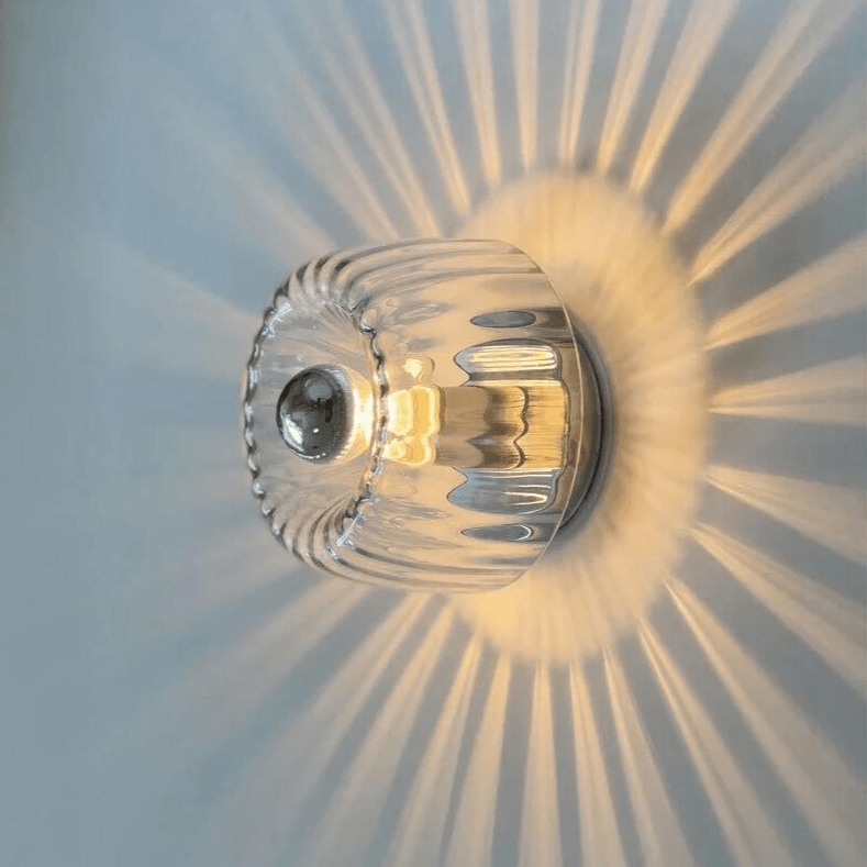 Wandleuchte im skandinavischen Bauhaus-Stil