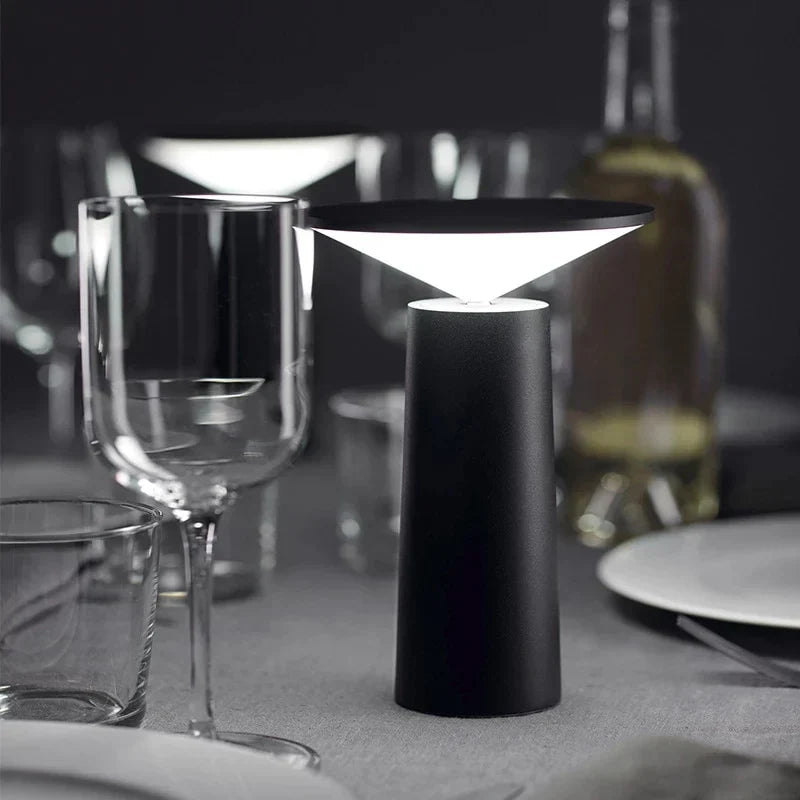Aurora Tischlampe – dimmbar & modern