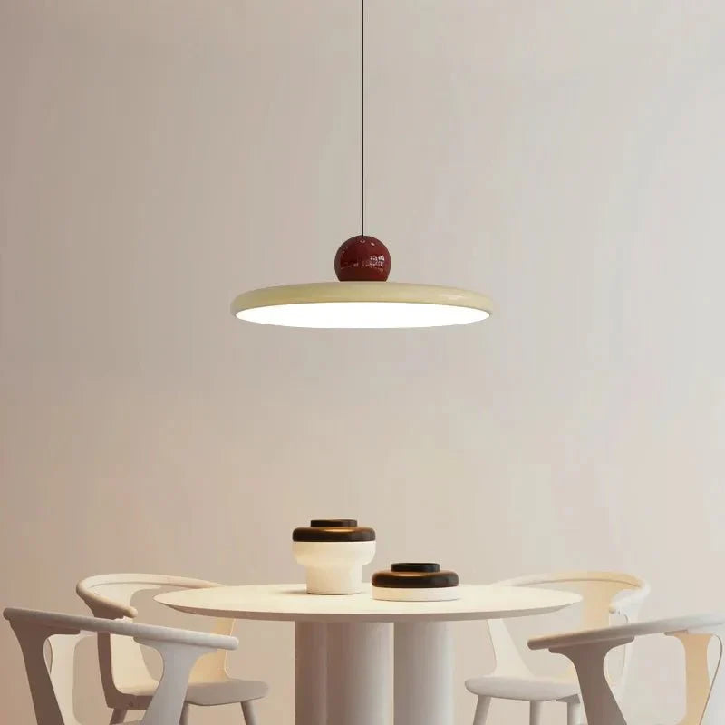 Dot | Eisenlampe im Bauhaus-Stil
