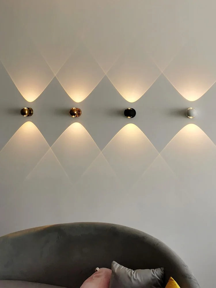 Jori – Moderne LED-Wandleuchte aus Messing für den Eingangsbereich