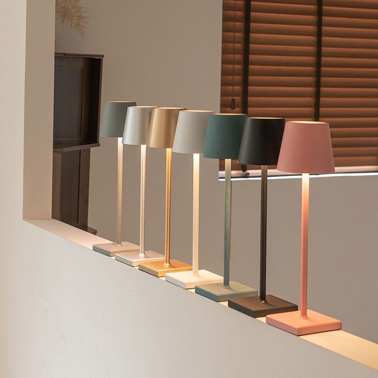 NORDIA | Kabellose, wiederaufladbare Tischlampe