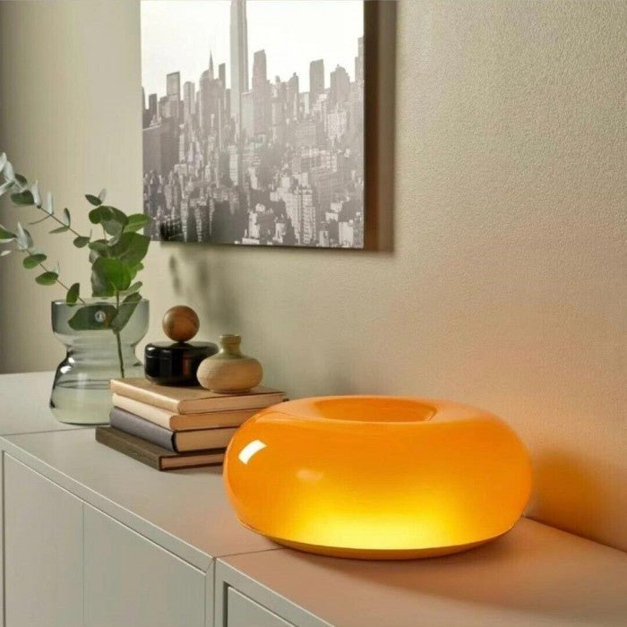 Wand- und Tischlampe im Bauhaus-Stil